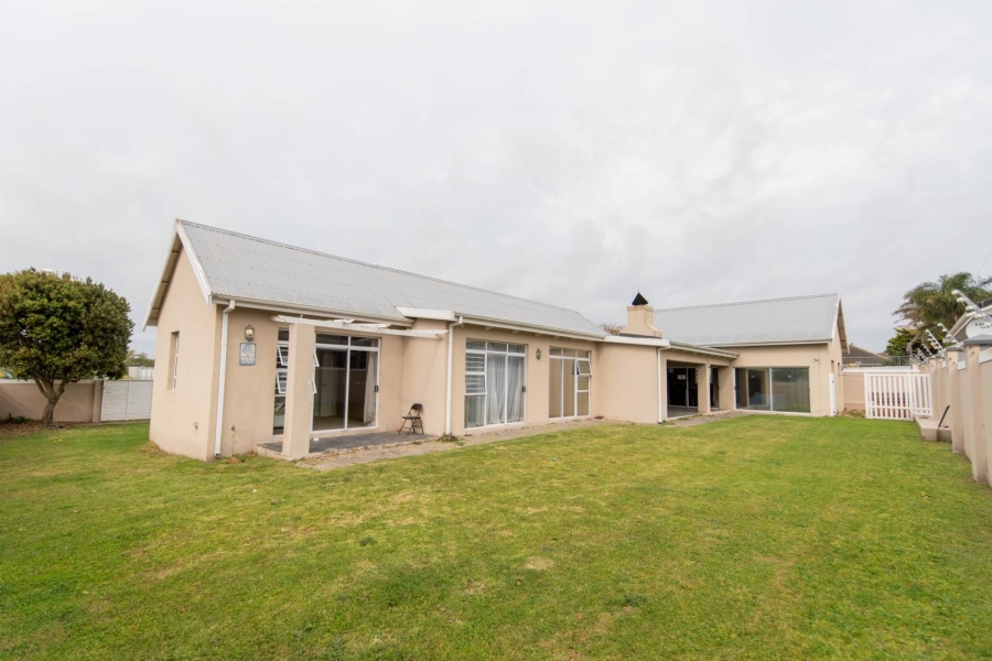 4 Bedroom Property for Sale in Walmer Heights Eastern Cape